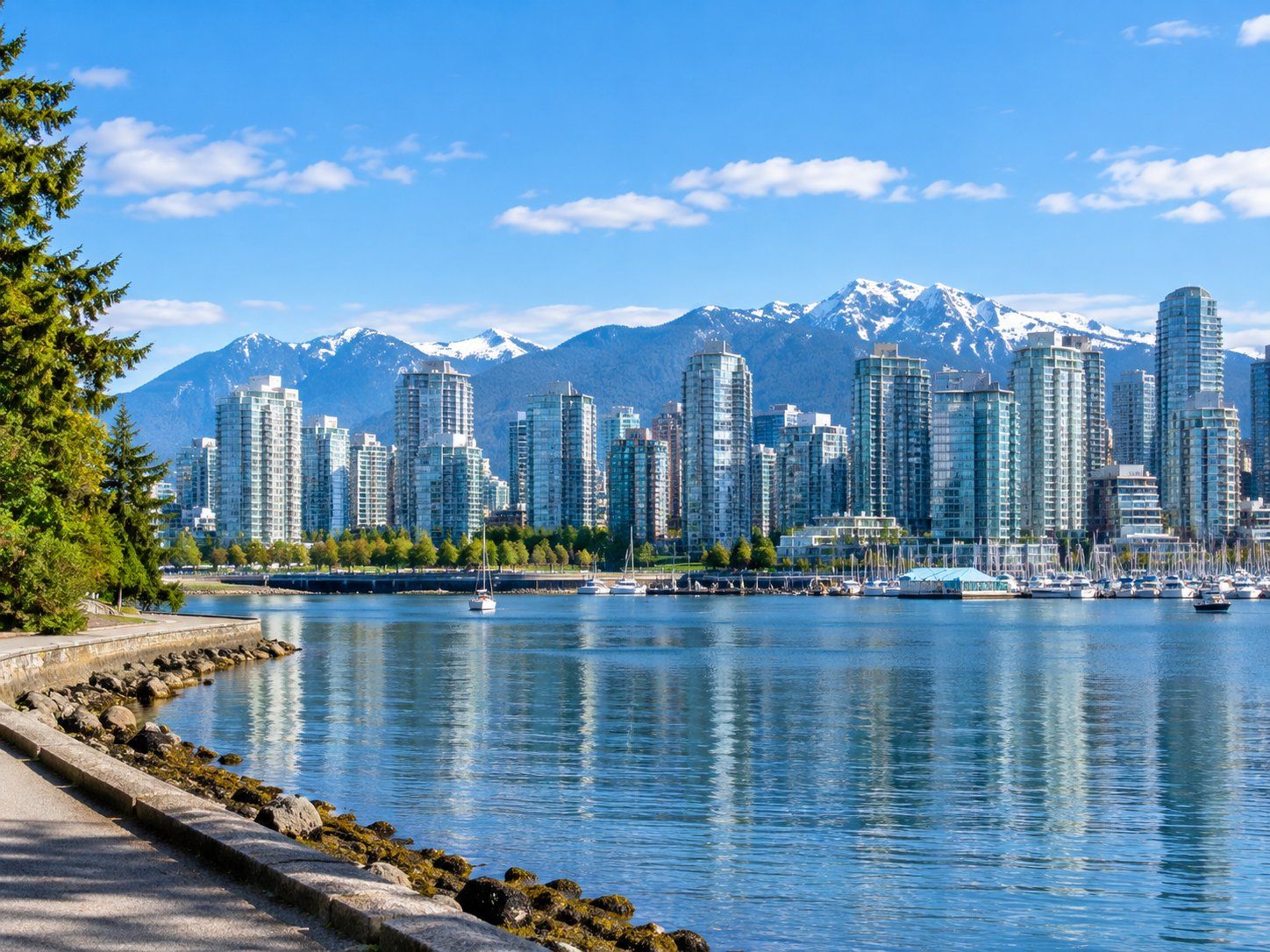 Vancouver skyline with mountains behind